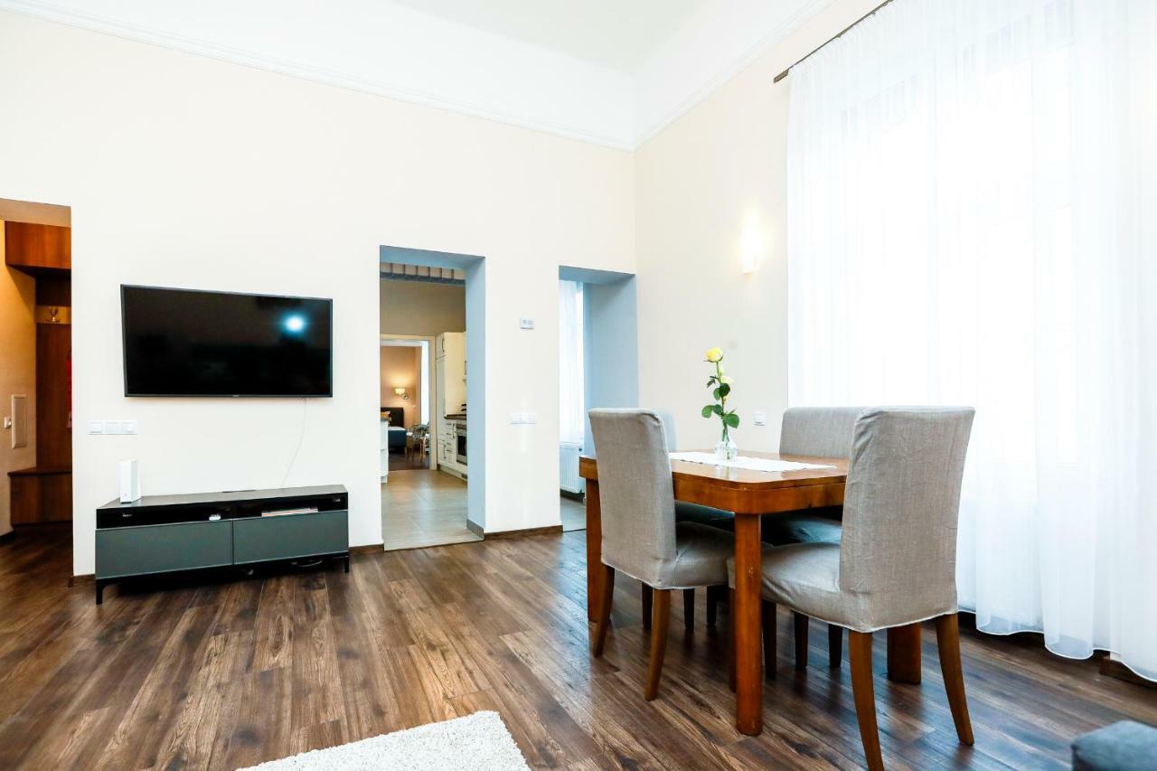 D8 Design Apartment & Studio Eger Exterior foto